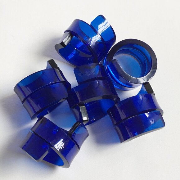 Postmodern Blue Transparent Lucite Plastic Double Twist Spiral Napkin Rings 6pcs - Picture 4 of 6